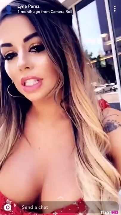 Lyna Perez leaked ONLYFANS shopping fun